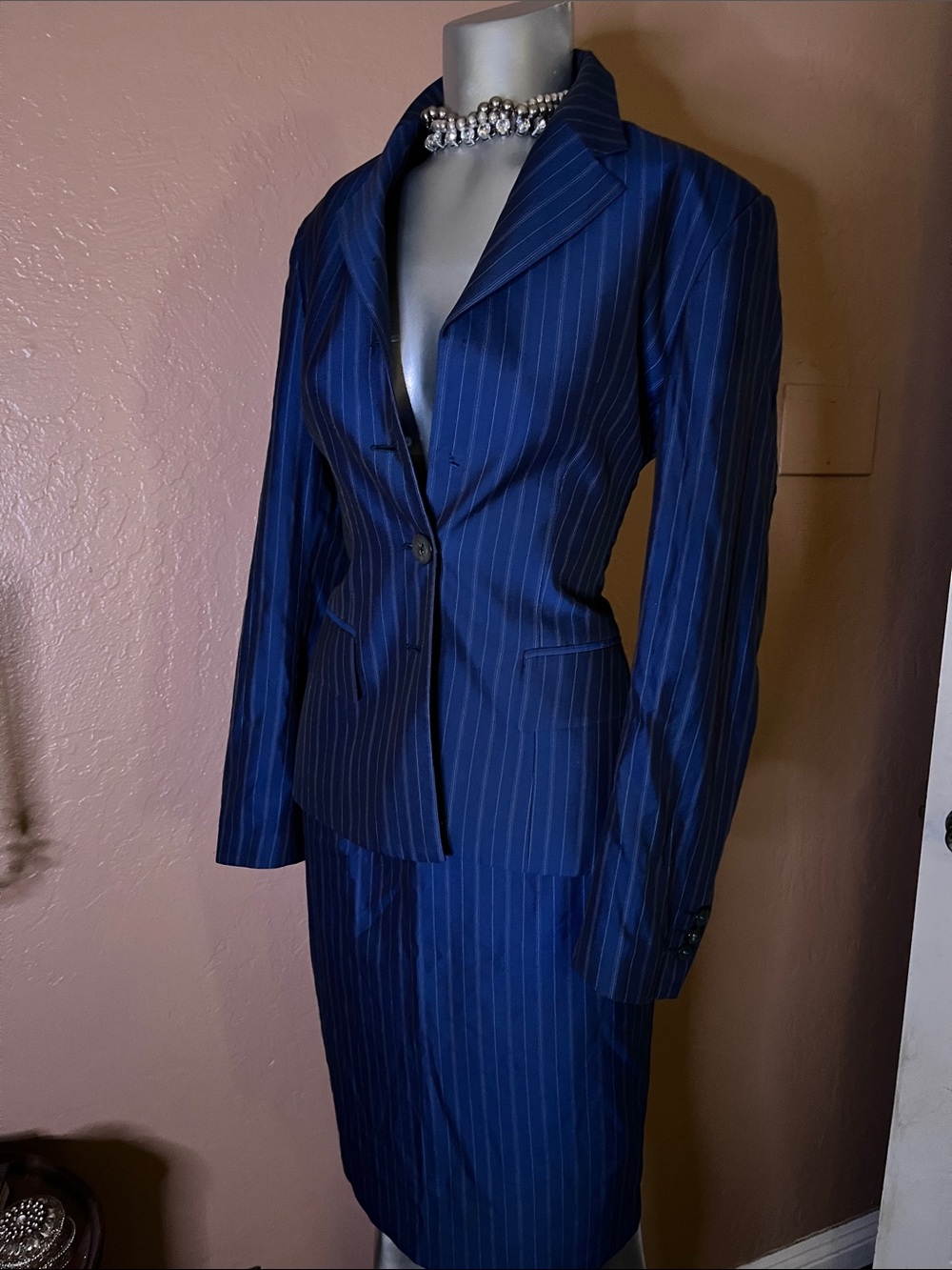 Donna Tombolini Italian Pinstripe Skirt Suit. Sz 40 - Picture 4 of 6